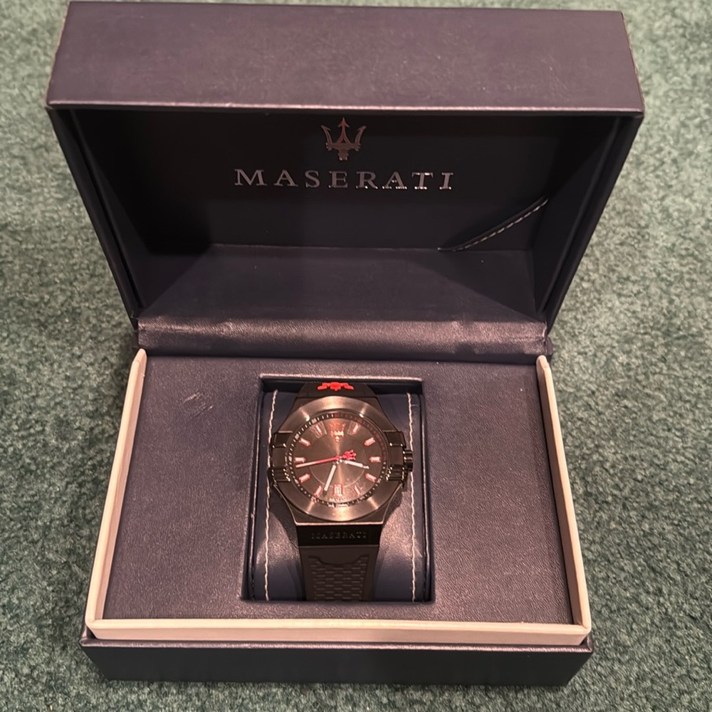 Men’s Maserati Watch. Buy now or best offer.